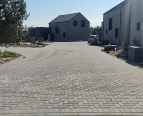 Trinkelių klojimas. Pagrindų paruošimas, Kelių irengimas / Trinkelių klojimas / Darbų pavyzdys ID 2880793