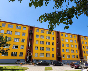 Aukštalipiai. Pagalba Jūsų daugiabučio fasadui - Iškabų, reklaminių tentų montavimas ir demontavimas - 1 Iškabų, reklaminių tentų montavimas ir demontavimas - Aukštalipiai. Pagalba Jūsų daugiabučio fasadui - 1