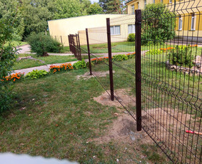 Montuojam segmentines ir metaliniu tvoralenčių tvoras / Arvydas / Darbų pavyzdys ID 2884753