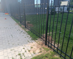Montuojam segmentines ir metaliniu tvoralenčių tvoras / Arvydas / Darbų pavyzdys ID 2887809