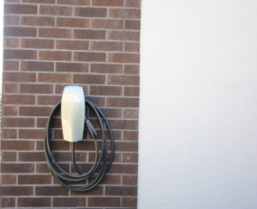 Saulės elektrinių montavimas ir pajungimas - Elektromobilių įkrovimo stotelės - 1 Elektromobilių įkrovimo stotelės - Saulės elektrinių montavimas ir pajungimas - 1