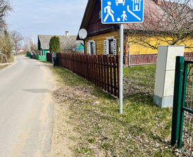 Nenudažyta, nerestauruota.