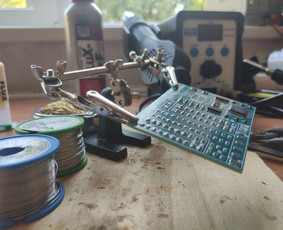 Elektronikos komponentų litavimas - Elektronikos inžinieriai - 1 Elektronikos inžinieriai - Elektronikos komponentų litavimas - 1