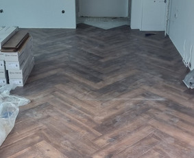 Laminato,parketo vinilo klojimas, medienos šlifavimas - Laminato klojimas - 2 Laminato klojimas - Laminato,parketo vinilo klojimas, medienos šlifavimas - 2