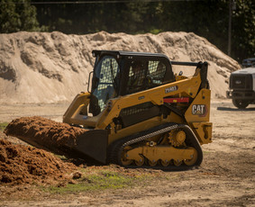 Mini ekskavatoriaus ir krautuvo nuoma - Įvairios technikos nuoma - 2 Įvairios technikos nuoma - Mini ekskavatoriaus ir krautuvo nuoma - 2