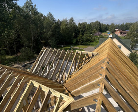 Stogu dengimas, mediniai/skardiniai fasadai, terasos. / JunMar / Darbų pavyzdys ID 2917337