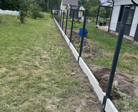 Tvorų montavimas - Segmentinės tvoros - 1 Segmentinės tvoros - Tvorų montavimas - 1