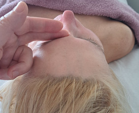 Veido Chiro Masažas (1,5 val.) - Kosmetologės - 3 Kosmetologės - Veido Chiro Masažas (1,5 val.) - 3