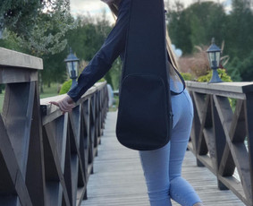 Smuiko muzika jūsų šventėms / Smiltė Rapečkaitė / Darbų pavyzdys ID 2922849