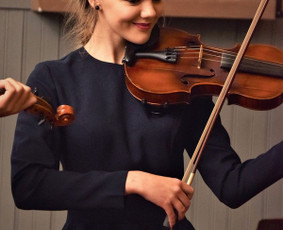 Smuiko muzika jūsų šventėms / Smiltė Rapečkaitė / Darbų pavyzdys ID 2922855