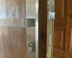 Spynų keitimas, remontas, montavimas - Meistrai į namus - 2 Meistrai į namus - Spynų keitimas, remontas, montavimas - 2