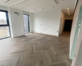 Visos įrengimo paslaugos – iš vienų rankų! - Laminato klojimas - 1 Laminato klojimas - Visos įrengimo paslaugos – iš vienų rankų! - 1