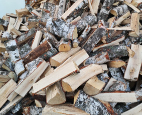 Natūralaus drėgnumo ir sausos malkos pagal Jūsų užsakymą - Skaldytos malkos - 3 Skaldytos malkos - Natūralaus drėgnumo ir sausos malkos pagal Jūsų užsakymą - 3