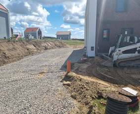 Smėlis , žvyras , skalda , kelių įrengimas / Arturas .  MB Girdenita / Darbų pavyzdys ID 2947528
