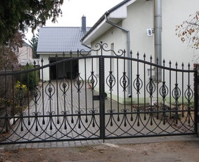 Kalvis Rimas - Kiemo vartai, gamyba - 1 Kiemo vartai, gamyba - Kalvis Rimas - 1