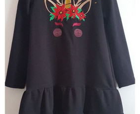 Siuvinėta suknytė mergaitei.
Daugiau rasite čia:
https://www.facebook.com/pg/happyangels.lt/shop/?ref=page_internal