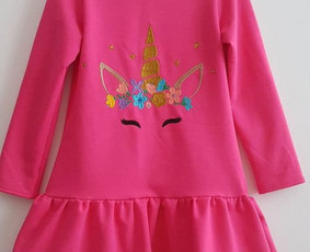 Siuvinėta suknytė mergaitei.
Daugiau rasite čia: https://www.facebook.com/pg/happyangels.lt/shop/?ref=page_internal