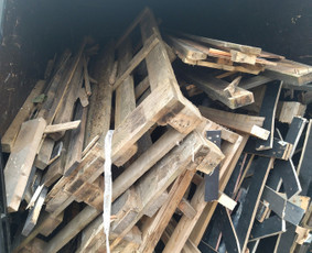 Utilizavimas, pervežimai, krovimo paslaugos - Senų baldų išvežimas - 2 Senų baldų išvežimas - Utilizavimas, pervežimai, krovimo paslaugos - 2