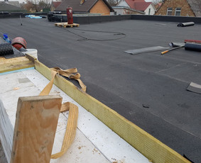 Stogų &scaron;iltinimas - Plok&scaron;čių stogų dengimas prilydoma danga - 2