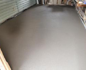 Pramoninis betonavimas/smėlbetonis grindų betonavimas - Grindų lyginimas - 2 Grindų lyginimas - Pramoninis betonavimas/smėlbetonis grindų betonavimas - 2