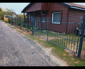 Montuojam segmentines ir metaliniu tvoralenčių tvoras / Arvydas / Darbų pavyzdys ID 3013240