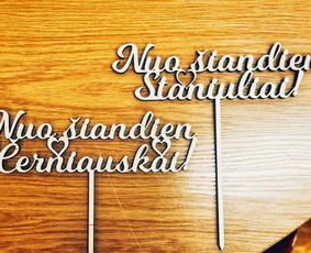 Medinių smeigtuku gamyba.