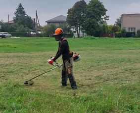 Žolės Pjovimas / Pastatų Priežiūra - Pievų šienavimas - 1 Pievų šienavimas - Žolės Pjovimas / Pastatų Priežiūra - 1