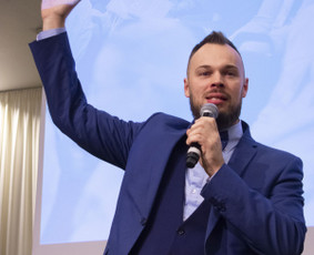 Saulius Bagdonas Renginių vedėjas, sukuriantis ryšį / Saulius Bagdonas / Darbų pavyzdys ID 563639