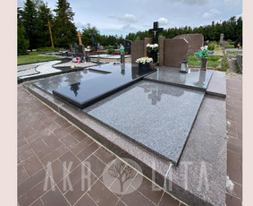 Kapavietės dengimas Mahogana ir Black Absolut granitas.
Kuršėnų kap.