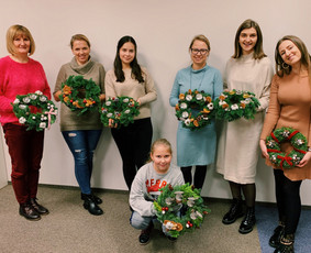 Floristė/dekoratorė Klaipėdoje - Floristikos kursai - 1 Floristikos kursai - Floristė/dekoratorė Klaipėdoje - 1