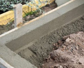 Kapaviečių įrengimo ir restauravimo darbai. - Kapavietės pamatų betonavimas - 1 Kapavietės pamatų betonavimas - Kapaviečių įrengimo ir restauravimo darbai. - 1