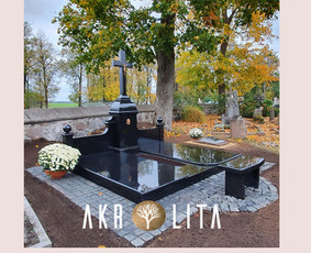 Nauja kapavietė skirtingų storių Black Premium granitas.
Skaldyto granito takai.
Panevėžio raj.
