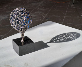 Skulptūrėlė, žalvaris, granitas, h - 20 cm