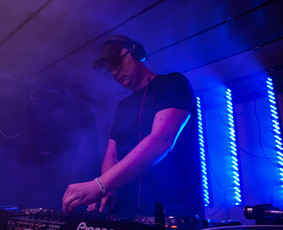 Dj paslaugos / Garso ir šviesų aparatūros nuoma - DJ paslaugos - 1 DJ paslaugos - Dj paslaugos / Garso ir šviesų aparatūros nuoma - 1
