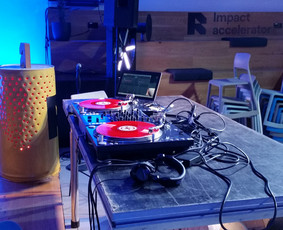 Dj paslaugos. Ir daugiau. / viktoras z / Darbų pavyzdys ID 3074692