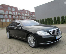 Mercedes S500L, 2012m. Nuoma su vairuotoju jūsų šventei :)

MB S500L ir MB Viano nuoma su vairuotoju jūsų šventei ar kelionei :)
Www.taxidriver.lt , info@taxidriver.lt , 8 687 66366
#merced...