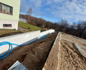 Pamatų liejimas, perdangų,sienų ir grindų betonavimas - Tvoros pamatai, betonavimas - 2 Tvoros pamatai, betonavimas - Pamatų liejimas, perdangų,sienų ir grindų betonavimas - 2