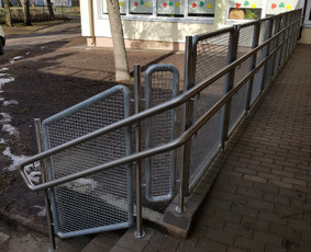 Metalo gaminiai vartai tvoros suvirintojai - Laiptų turėklai - 1 Laiptų turėklai - Metalo gaminiai vartai tvoros suvirintojai - 1