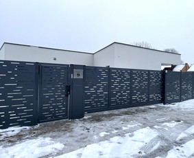 Tvoros, vartai, stumdomi kiemo vartai, automatika - Metalinės tvoros - 2 Metalinės tvoros - Tvoros, vartai, stumdomi kiemo vartai, automatika - 2