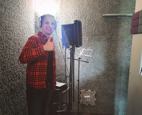 Reklamos bei muzikos įrašai studijoje - Dainų įrašymas - 1 Dainų įrašymas - Reklamos bei muzikos įrašai studijoje - 1