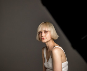 Kurkime Jūsų istoriją kartu - Fotosesija fotostudijoje - 2 Fotosesija fotostudijoje - Kurkime Jūsų istoriją kartu - 2