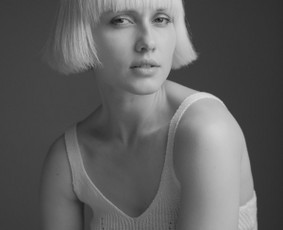 Kurkime Jūsų istoriją kartu - Fotosesija fotostudijoje - 1 Fotosesija fotostudijoje - Kurkime Jūsų istoriją kartu - 1