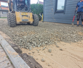 Trinkelių pagrindo paruo&scaron;imas - Mb Ardmita"trinkelių klojimas, babcat ir Eskavatoriaus nuoma - 1