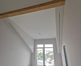 Šlaitinių lubų glaistymas ir dažymas Q4 lygiu