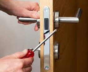 Buitinės paslaugos - Avarinis durų atidarymas Panevėžyje - 1