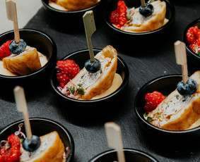 Skomi išvežamasis maitinimas: Skonis, kuris sužavi - Vieno kąsnio sumuštiniai - 3 Vieno kąsnio sumuštiniai - Skomi išvežamasis maitinimas: Skonis, kuris sužavi - 3