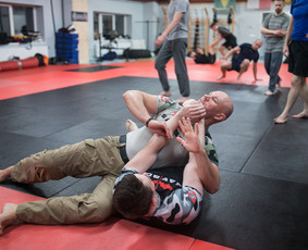 Kovinės savigynos treneris - Individualios kovinės savigynos treniruotės - 1 Individualios kovinės savigynos treniruotės - Kovinės savigynos treneris - 1