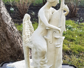 Cello. Lietas marmuras, epoksidas