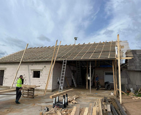 Senu stogu renovacija,nauju stogu konstrukciju surinkimas. / Nerijus Dapkus / Darbų pavyzdys ID 3157849