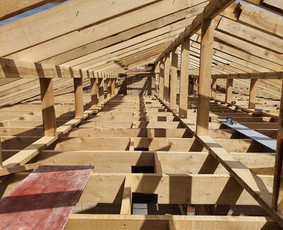 Senu stogu renovacija,nauju stogu konstrukciju surinkimas. / Nerijus Dapkus / Darbų pavyzdys ID 3157863